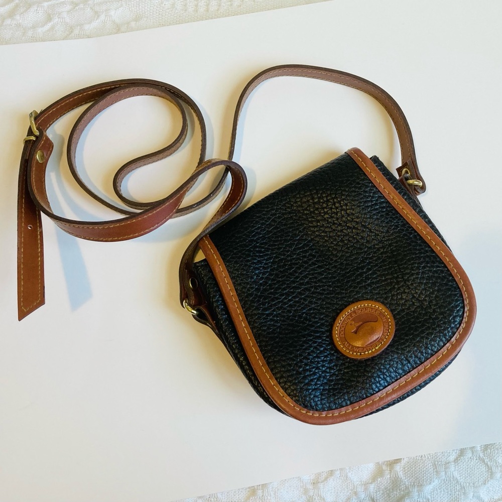 Dooney & Bourke leather crossbody bag